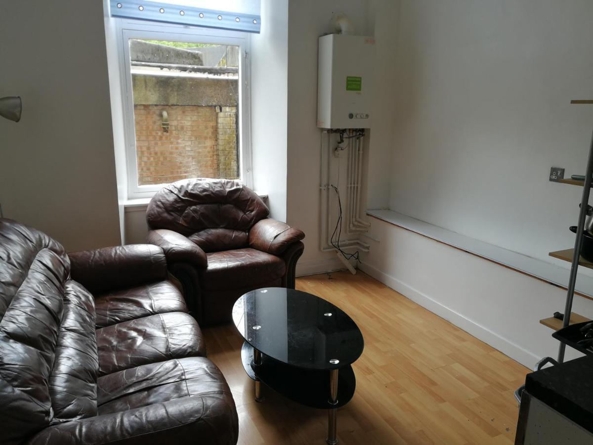 Budget Double Bedroom Near Glasgow City Centre And West End מראה חיצוני תמונה