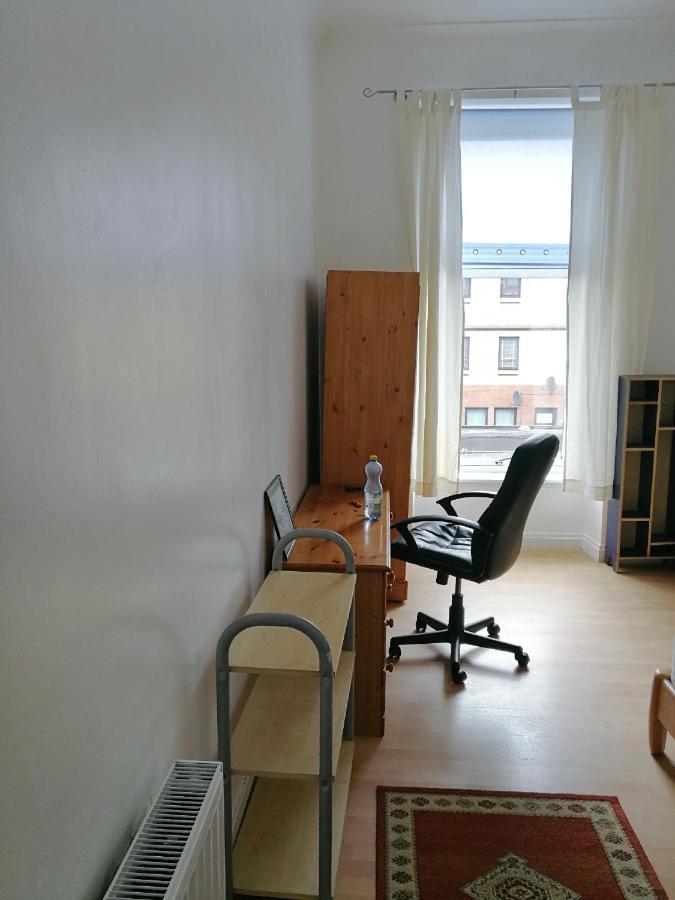 Budget Double Bedroom Near Glasgow City Centre And West End מראה חיצוני תמונה